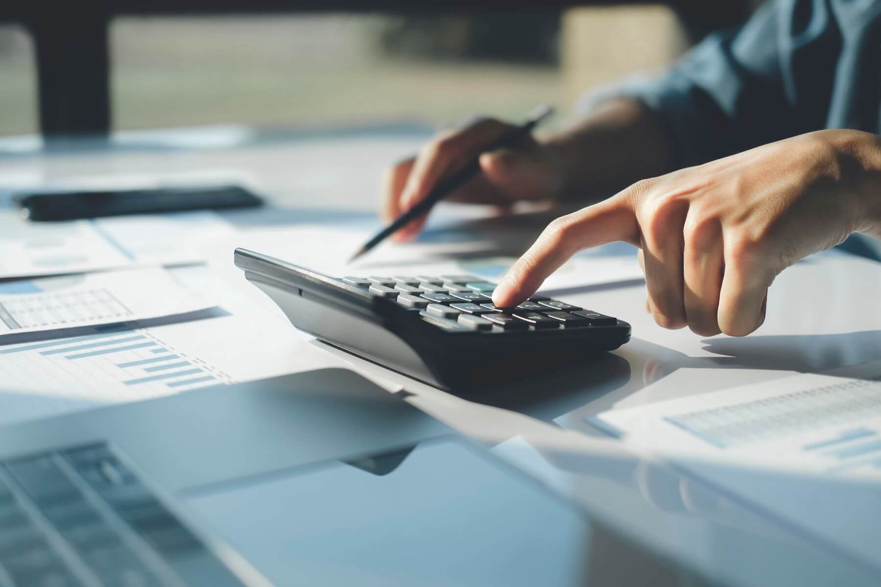 So können Sie Ihre Kreditprovision berechnen - finanzcheckPRO erklärt's!